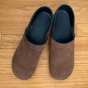 Sanita brown suede clogs - better than Dansko!